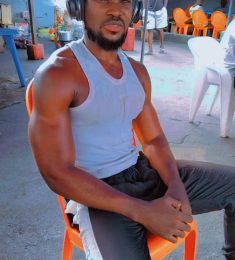 Vick Romuald, 30 ans, hétérosexuel, Homme, Oume, Côte d\'Ivoire